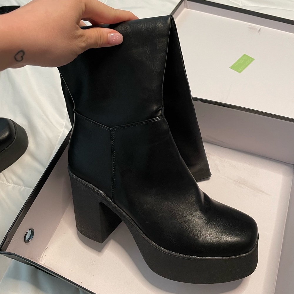 Lamoda slick nicks US sz 8